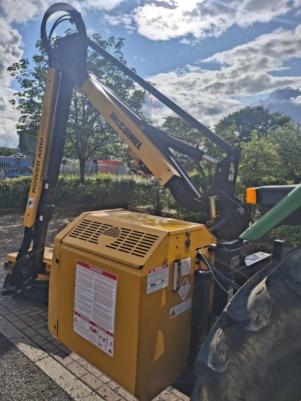 2017 McConnel 6565T - Image 3