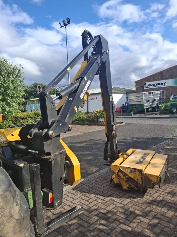 2017 McConnel 6565T - Image 7