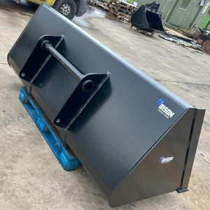 BISON TELEHANDLER / LOADER BUCKETS