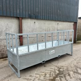 HEAVY DUTY CATTLE FEEDERS
